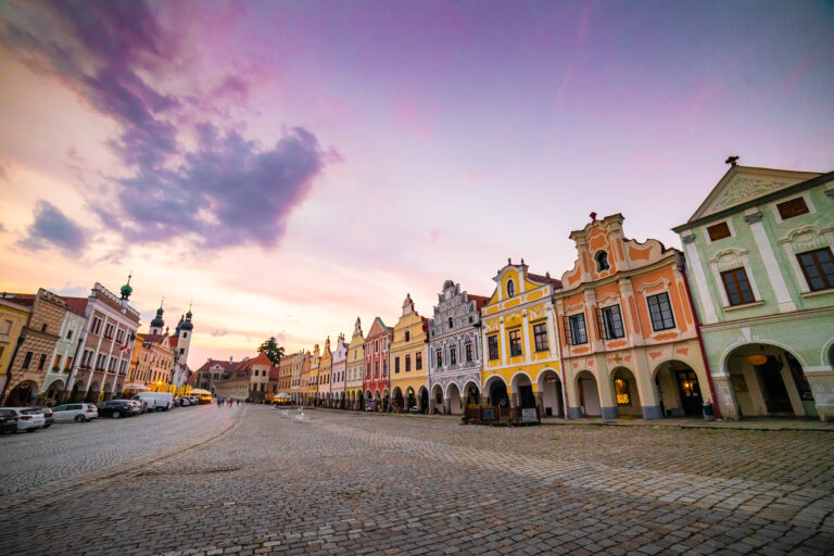 Działka inwestycyjna w centrum Pułtuska przy Rynku 2206 m2